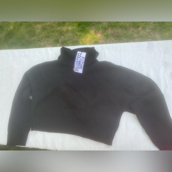 Women’s Future Collection Sweater NWT - Picture 8 of 9
